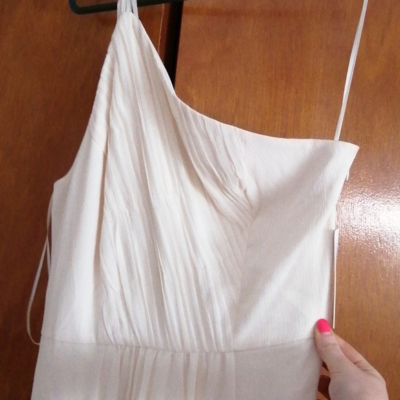 Halston Cream Gown - Picture 2 of 9